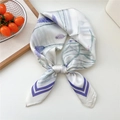 Foulard in seta bianca con fiori di lavanda viola e bordi geometrici a chevron - 04 Lavanda Doppio Telaio