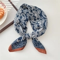 Carré de soie bleu classique à motif cachemire et bordure marron avec nœud - Papillon Paisley Bleu (01SR)