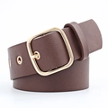 Cintura classica in pelle marrone da donna con fibbia quadrata dorata e occhielli - 103x3.3cm / caffè