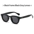 Gafas de sol ovaladas negras retro con lentes polarizadas grises y remaches de plata - Montura Negra Lentes Gris Negro
