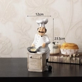 Resin chef ornament with frying pan for kitchen decor, size 12x23.5cm tabletop statue - Cooking Pan Style CS613