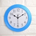 Orologio da parete azzurro da 9 pollici con numeri 3D e movimento silenzioso - Blu