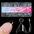 Macro-detail van 600 ultra-korte transparante soft gel nageltips met 12 maten en nummering - 600 stuks korte nageltips in doos 01