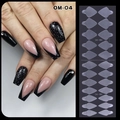 Dettaglio stampi per extension unghie French OM-04 con 12 misure per una modellazione precisa - Stile Appuntito Francese Trapezoidale (OM-04)