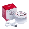 Vista de detalle de mini lámpara de uñas Q8 con cable USB blanco y caja de embalaje - Lámpara de Puntas de Uñas Q8