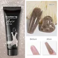 Detail van de zilveren glitter UV-nagelgeltextuur en het voor-en-na effect van aanbrengen - 15ml Parel Verlenging Gel 01 (Zilveren Glitter)