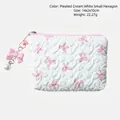 Crèmekleurige gewatteerde portemonnee met roze strikprint en parel-strik ritshanger - Roze/Wit Strik Zeshoekige Mini-tas