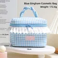 Beauty case a quadretti blu e bianchi con volant in pizzo e patch Sweet Dream - Quadri Blu