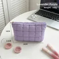 Gewatteerde lavendel make-uptas met zachte textuur en afmetingen van 20x14cm - Lavendel