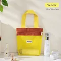 Gelbe Mesh-Kulturtasche mit braunem Reißverschluss und Maßen von 33x21x6 cm - Hellgelb