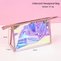Beauty case esagonale in PVC olografico con cerniera e indicazione delle dimensioni - Borsa Esagonale