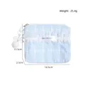Pochette trucchi in maglia azzurra con pizzo e ciondolo fiocco di perle, 25,4 g - Borsa Quadrata Blu