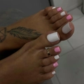 Unghie finte per piedi rosa e bianche minimaliste con anello dorato da piede - Stile Misto Contrasto Bianco e Rosa (XC-85-18)