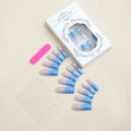 Set mit blau gewellten Ombre-Nägeln zum Aufkleben, floralen Mustern, Feile und Klebestreifen - Blaues Wasserwellen Hibiskus Stil (XL-85-46)