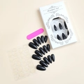 Set unghie finte nere a mandorla con lima e adesivi in una confezione bianca - Stile Mandorla Nera (XH-89-70)