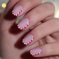 Unghie natalizie ovali corte con punte French a strisce rosse e bianche stile bastoncino di zucchero - Stile Lucido Francese Caramella Spirale Rosso Bianco (XH-13-10)