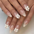 Unghie a mandorla French bianche con fiocchi 3D e perle per San Valentino - Stile Fiocco e Perla Fatto a Mano Rosa (3XB1-2504-065)