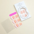 Details von Mandel-Nagel-Set in Nude mit Pfirsich-Verlauf und silbernen Linien-Design - Nude Französischer Spitze Silber Glitzer Stil (XH-91-36)