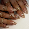 Uñas postizas almendradas francesas rosa nude con estrellas doradas y perlas - Estilo de Corazón de Perla de Estrella de Mancha Rosa Nude (XB-107-50)