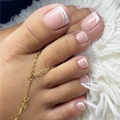 Unghie finte piedi stile francese classico corte con elegante cavigliera dorata a foglia - Stile Sfumato Bordo Bianco French Rosa Nude Morbido (XH-112-07)