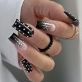 Unghie finte lunghe a bara con sfumatura nera, fiocchi di neve bianchi e strass argentati - Stile Quadrato Diamante Fiocco di Neve Sfumato Nero (XL-102-67)