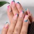 Uñas postizas cuadradas de estilo francés con diseño diagonal en rosa fucsia y azul marino - Bloque de Color Geométrico - Estilo de Pegamento de Gelatina (BKS1223)