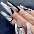 Unghie finte lunghe a bara con design marmorizzato bianco e nero e motivi geometrici - Stile Marmo Nero e Bianco (BKS1521)
