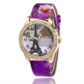 Détail de la montre vintage pour femme avec cadran Tour Eiffel et bracelet à fleurs - Violet
