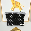 Detail van zwarte corduroy make-uptas met witte stippen, kantdecoratie en ritssluiting - Make-uptas