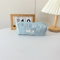 Astuccio celeste in velluto a coste con etichetta MAY RABBIT e trama morbida - Grigio Blu Chiaro