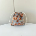 Mini borsa a coulisse in velluto a coste blu grigio con motivo floreale di rose - Velluto a Coste Rosa Blu