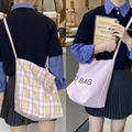 Sac fourre-tout en toile rose avec lettrage BAG et variante à motif écossais rose jaune - Rose