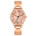 Montre femme élégante en or rose avec bracelet en acier et lunette étincelante - Beige