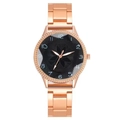 Montre pour femme en or rose avec cadran fleuri et bracelet en métal élégant - Noir