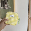 Astuccio per assorbenti a quadretti gialli con etichetta Lime e laccetto verde - Stile Scacchiera Giallo