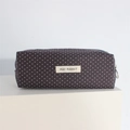 Détail de la trousse à crayons en toile à pois avec fermeture éclair et anneau argenté - Petit Pois Gris Foncé