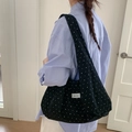 Borsa a spalla in tela nera con stelle bianche e toppa in pizzo in stile chic - Nero (Pois a Stella)
