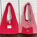 Dettagli della borsa tote in peluche rossa con tessuto reversibile e bottone in corno - Borsa stile gilet / Rosso Reversibile Patchwork