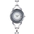 Elegante Damen Quarzuhr in Silber mit Strass-Lünette und römischem Zifferblatt - Silber Römische Ziffern