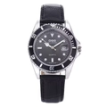 Détail d'une montre à quartz pour homme avec cadran noir, boîtier argenté et dateur - Style 04(04)