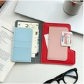 Porta passaporto gatto minimalista con design color-block e scomparti multifunzione - Rosso Blu Patchwork