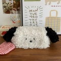 Dettaglio del porta fazzoletti in peluche a forma di cane con orecchie nere - Bianco con Orecchie Nere