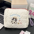 Dettaglio della borsa trucco trapuntata con cuori e ricamo a cucciolo per organizzazione - Cane Musicista (Con Cordino)