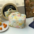 Quilted floral patchwork cotton makeup bag with a top handle and vintage design - Multicolor Patchwork