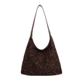 Modische Hobo-Tasche mit braunem Leopardenmuster und schmalem Schultergurt in Halbmondform - Kaffeebraun