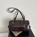 Retro deep brown oily leather Boston bag with spacious interior and adjustable straps - Dark Brown
