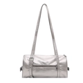 Schicke silberne Zylindertasche aus Metallic-Kunstleder mit verstellbarem Schultergurt - Silber
