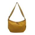 Bolso tote de nailon en color jengibre con correa ajustable y diseño de media luna - Amarillo