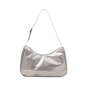 Bolso hobo plateado minimalista con textura plisada metálica y asa ajustable - Plateado