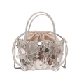 Schicke silberne Eimertasche mit Pailletten, Kordelzug und elegantem Ketten-Schultergurt - Silber